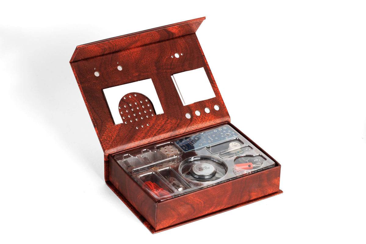 EIGHT Innovation Tube Radio Retrotreasures